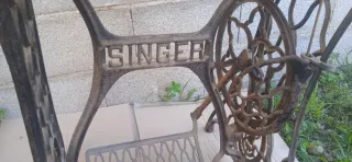 Máquina de coser Singer antigua