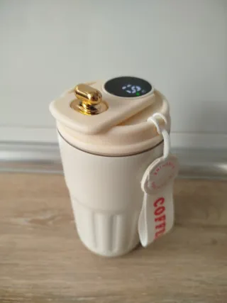 Taza térmica con indicador de temperatura