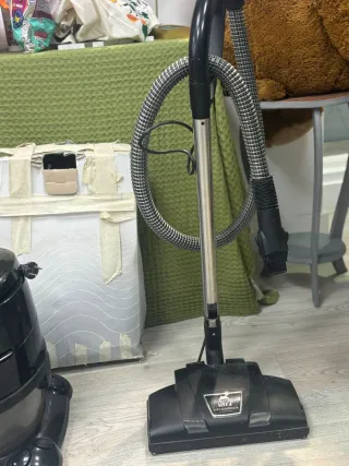 Aspiradora Hyla con Accesorios