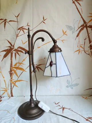 Lampada da tavolo Tiffany vetro e metallo
