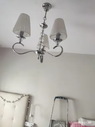 Lámpara 3 brazos juvenil plata y blanco