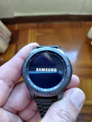 Reloj Samsung Negro y Plateado