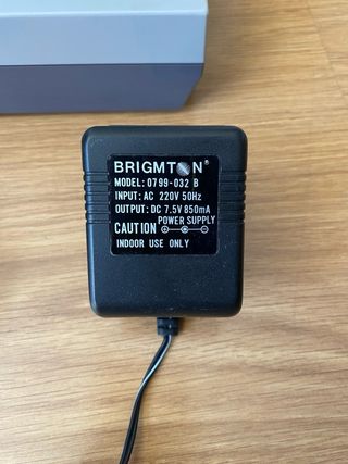 Consola Brigmton con pistola, mandos y cables