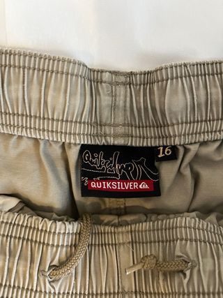 Pantalón Corto Quiksilver Estilo Jorts