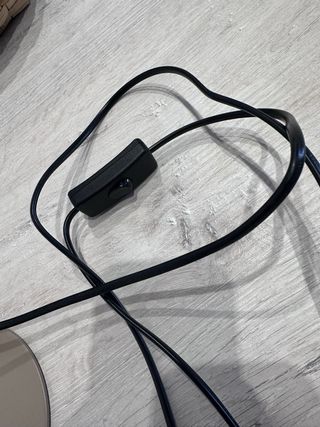Lámpara de mesa madera y metal