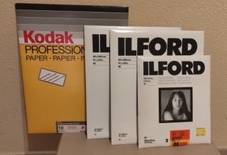 Laboratorio fotografía objetivos, reloj utensilios