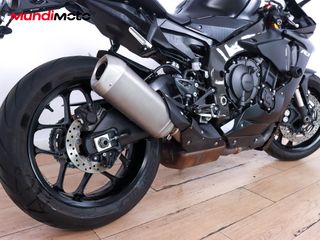 YAMAHA YZF R1