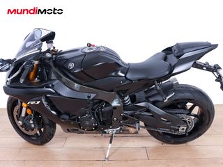 YAMAHA YZF R1