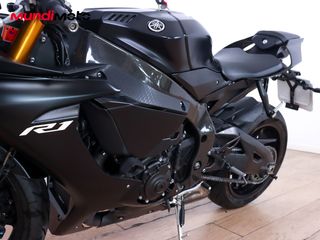 YAMAHA YZF R1