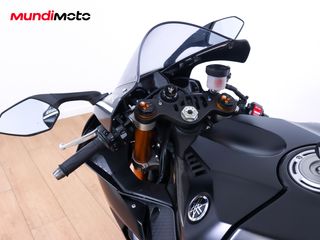 YAMAHA YZF R1