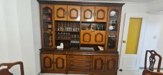 Comedor 6 puestos madera .mesa tv y estantería