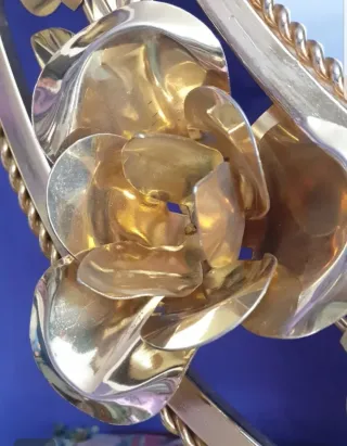 Espejo Ovalado Dorado con Rosas