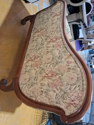 Diván sofá tela floral madera