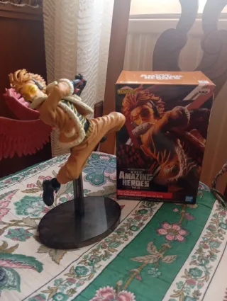 Figura Hawks My Hero Academia