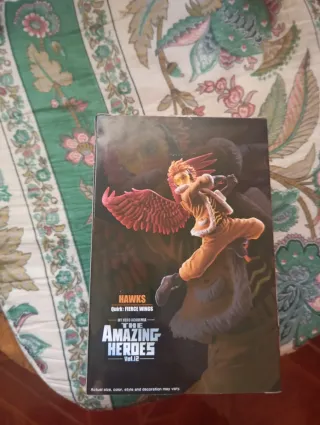 Figura Hawks My Hero Academia