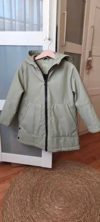 Chubasquero Zara Talla 7