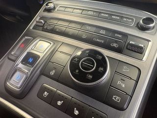 HYUNDAI Santa Fe 1.6 TGDi PHEV Style Auto 4x4