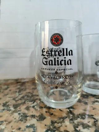 Juego de 5 Tazas Vintage Porcelana Blancas.