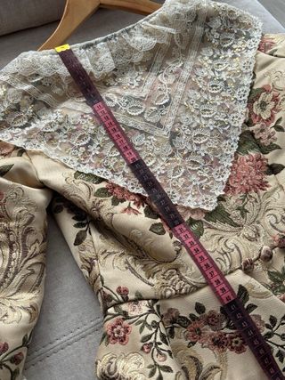 Traje de Fallera Beige y Dorado - S-36