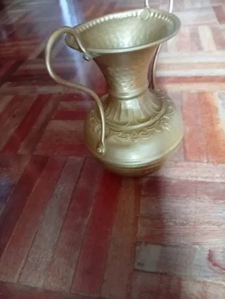 Jarrón Decorativo Dorado