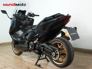 YAMAHA T-MAX 560