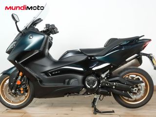 YAMAHA T-MAX 560