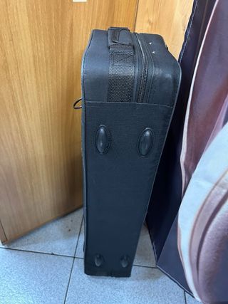 Custodia rigida nera per clarinetto basso