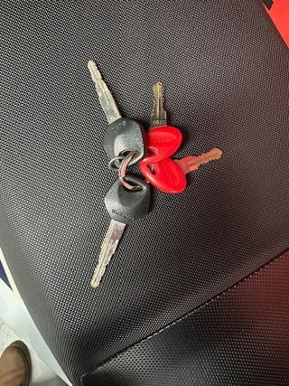 SUZUKI GS 500 DEL AÑO 2007 !!! IMPECABLE ESTADO !!