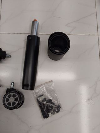 Sedia Gaming PYC Almansa in similpelle Nero e Blu