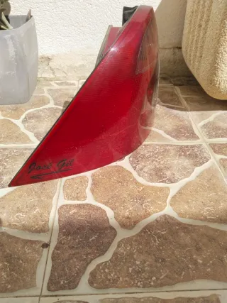 Piloto trasero izquierdo Ford mondeo