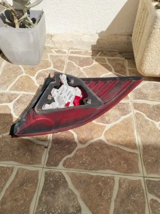 Piloto trasero izquierdo Ford mondeo