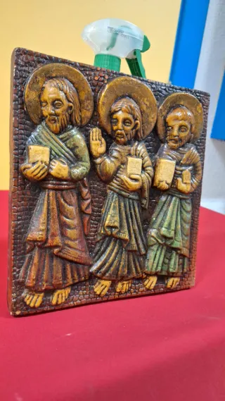 Relieve religioso escayola