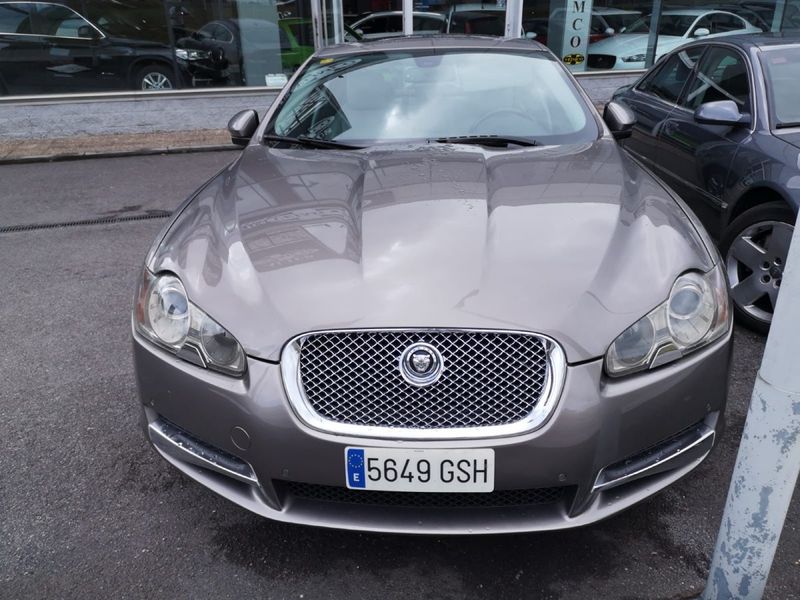 Jaguar XF - foto 1