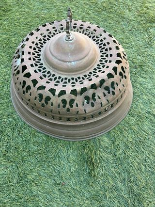 Brasero antiguo de metal dorado