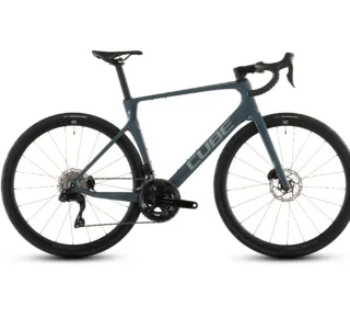 Bicicleta Cube C62