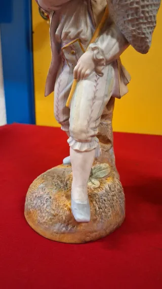 Figuras de porcelana de niños