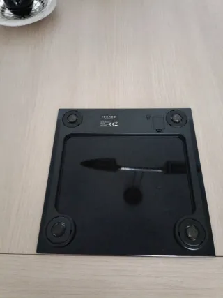 Báscula digital negra