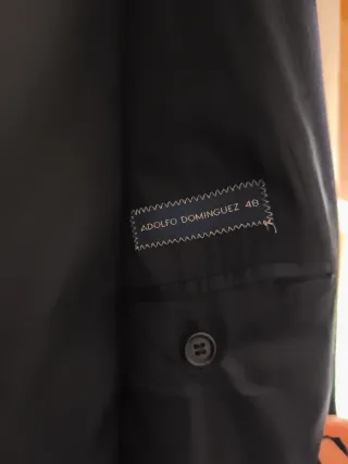 Americana Adolfo Domínguez Negra Talla 48