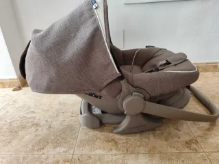 Carrito Bebé y Maxi-Cosi Bébécar