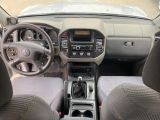 Mitsubishi Montero 2006