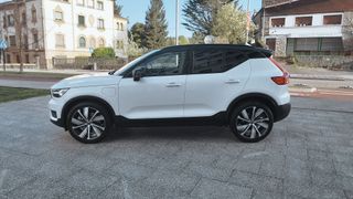 Volvo XC40 T4 Twin Recharge R-Design Auto