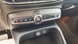 Volvo XC40 T4 Twin Recharge R-Design Auto