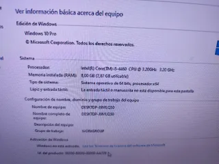 Ordenador de sobremesa con luces RGB