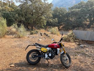 Fantic Caballero Scrambler 125 ABS Roja y Amarilla