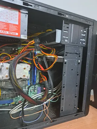 Se vende Torre PC Core i5 Negra