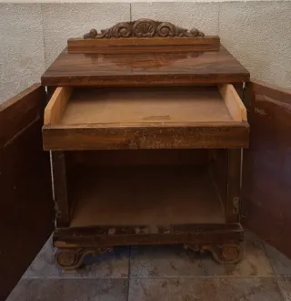 Mueble mesita noche madera tallada 1cajon+2puerta