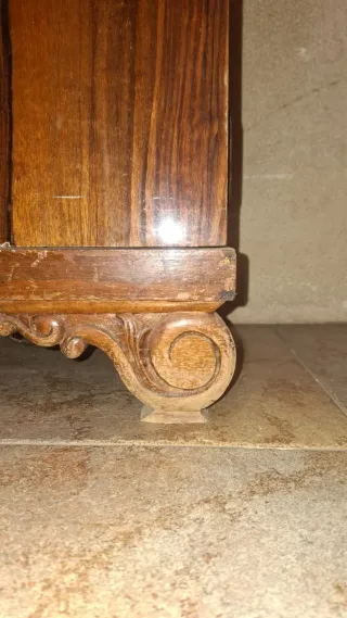 Mueble mesita noche madera tallada 1cajon+2puerta