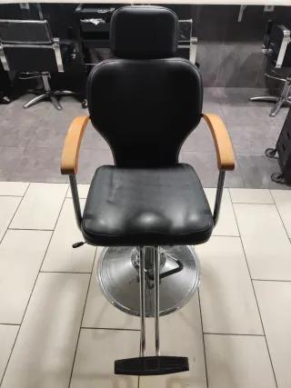 Sillón Peluquería Negro con Reposacabezas