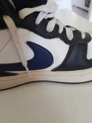 Zapatillas Nike Altas Negras y Blancas