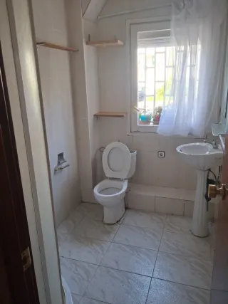 Anuncio de trabajo solo personas nacionales